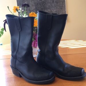Genuine leather boots. Santa Fe Boot Co. Size 9